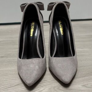 Elegant Gray Women's Heels